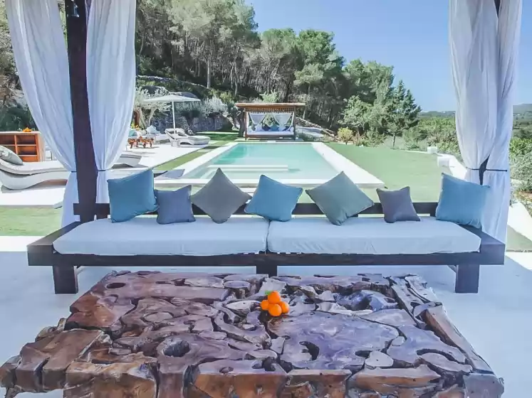 Holiday rentals in Can alivia