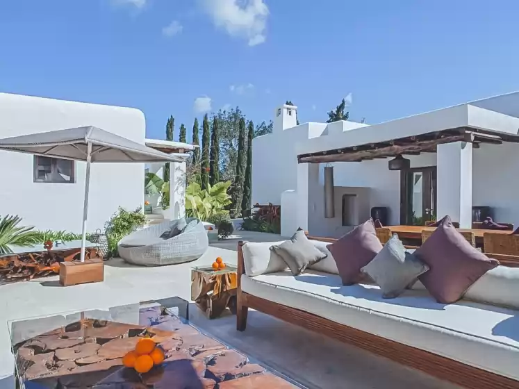 Holiday rentals in Can alivia, Sant Llorenç de Balàfia
