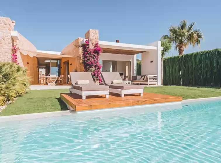 Holiday rentals in Can elyza, Sant Agustí des Vedrà