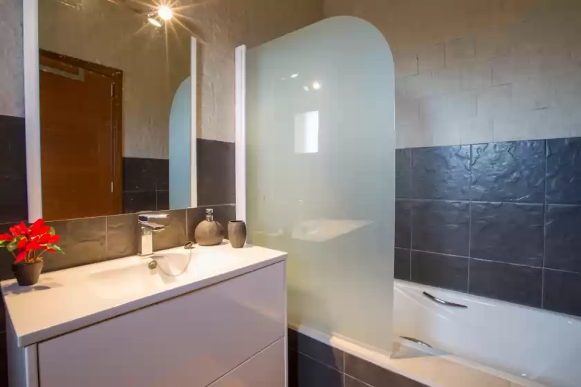 Holiday rentals in Font de sangonera, es Carritxó