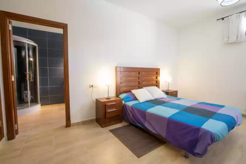 Holiday rentals in Font de sangonera, es Carritxó