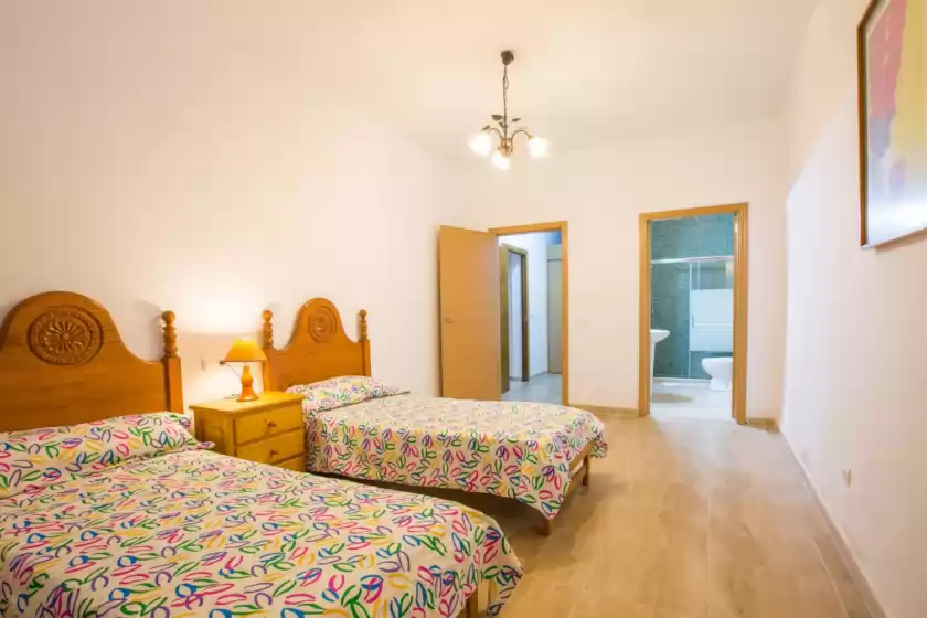 Holiday rentals in Font de sangonera, es Carritxó
