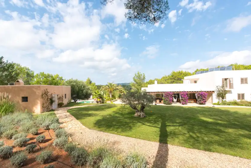 Holiday rentals in Can mira, Sant Llorenç de Balàfia