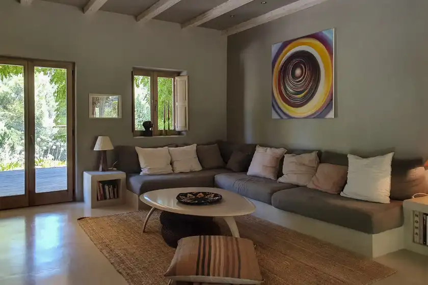 Holiday rentals in Can mira, Sant Llorenç de Balàfia