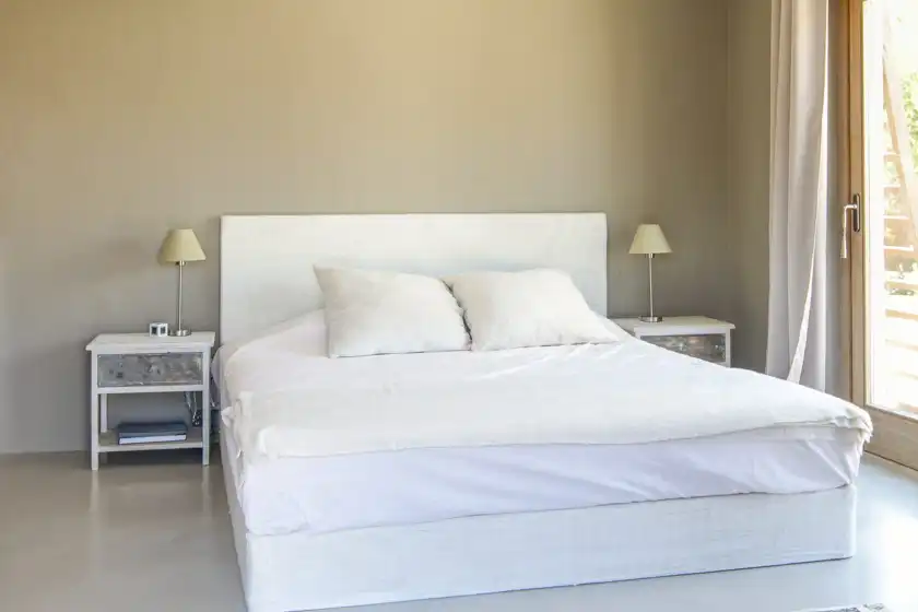 Holiday rentals in Can mira, Sant Llorenç de Balàfia