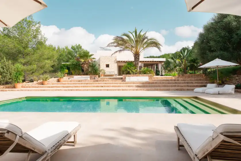 Holiday rentals in Can mira