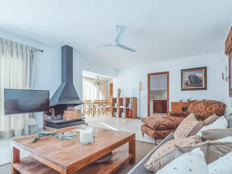 Holiday rentals in Can scarlett, Jesús