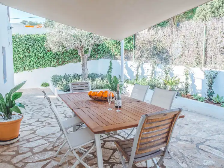 Holiday rentals in Can scarlett, Jesús
