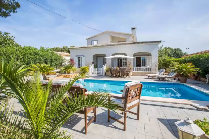 Holiday rentals in Can navarro, Cala Pi