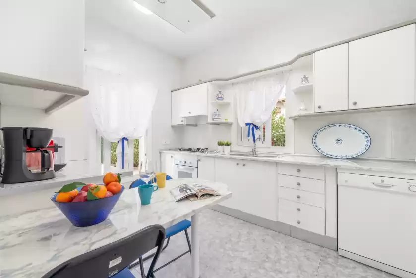 Holiday rentals in Can navarro, Cala Pi