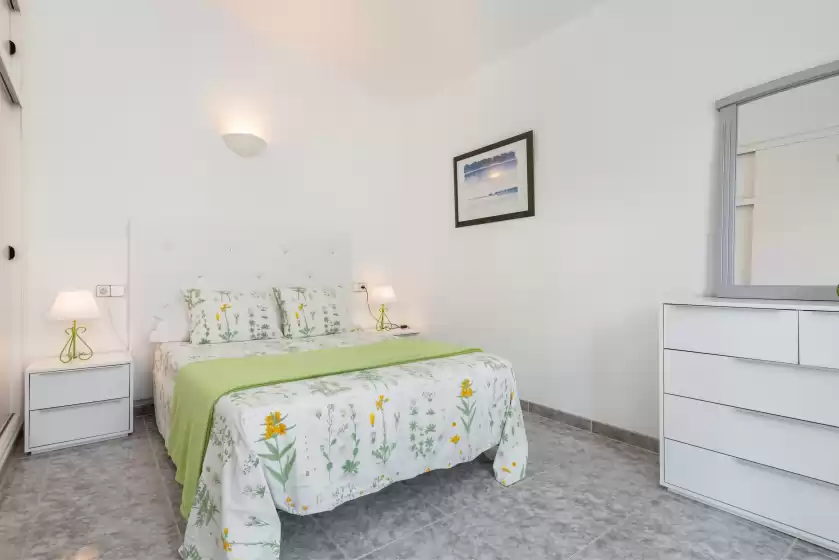 Holiday rentals in Can navarro, Cala Pi