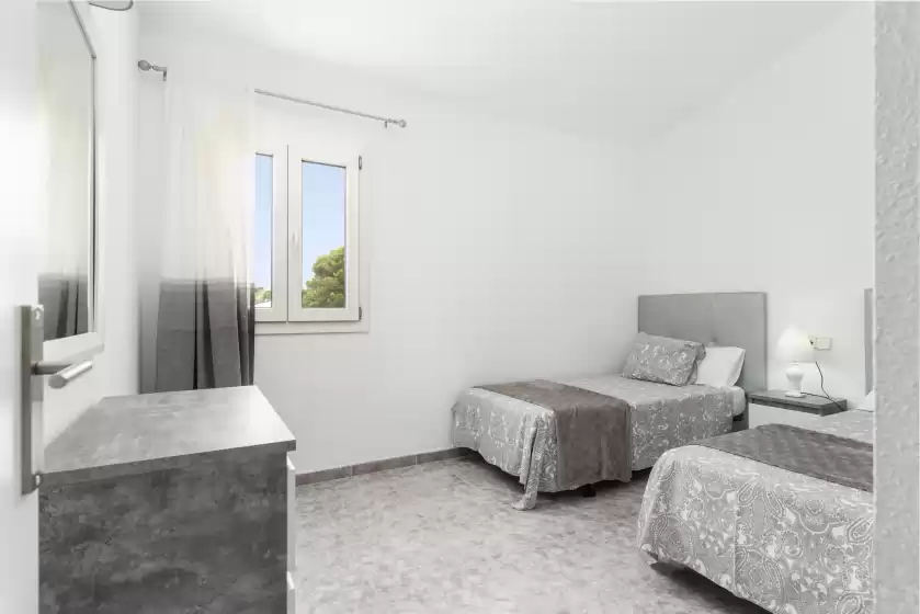 Holiday rentals in Can navarro, Cala Pi