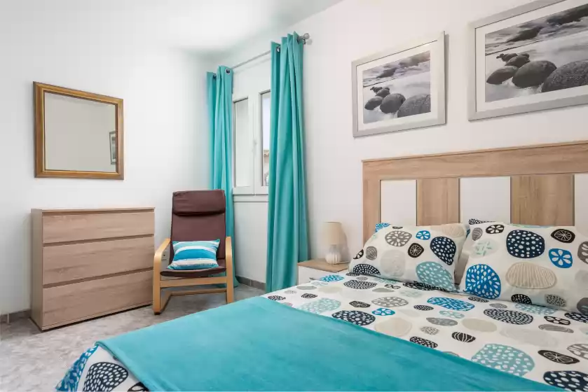 Holiday rentals in Can navarro, Cala Pi