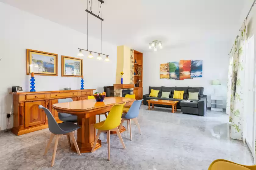 Holiday rentals in Can navarro, Cala Pi