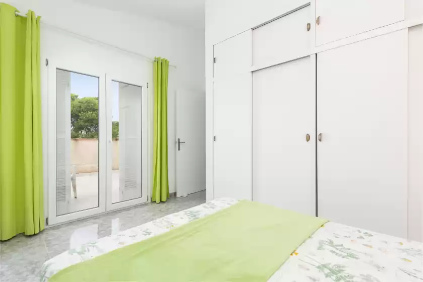 Holiday rentals in Can navarro, Cala Pi
