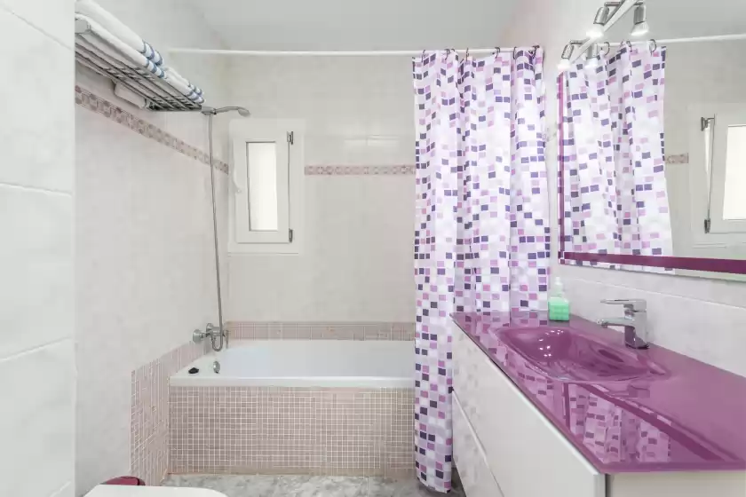 Holiday rentals in Can navarro, Cala Pi