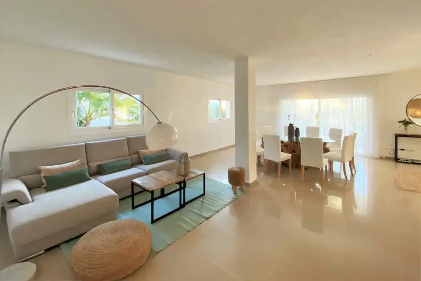 Holiday rentals in Villa livia, Jesús