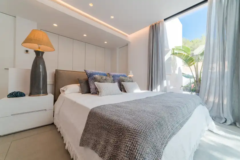 Holiday rentals in Villa lucy, Sant Josep de sa Talaia