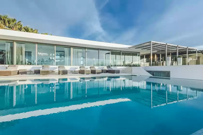 Holiday rentals in Villa lyla, Jesús