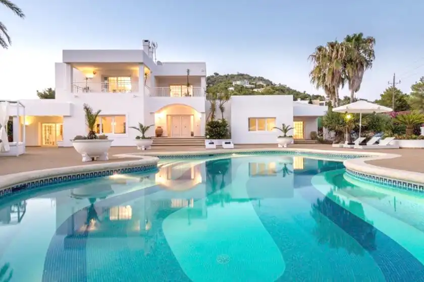 Holiday rentals in Villa nicolas