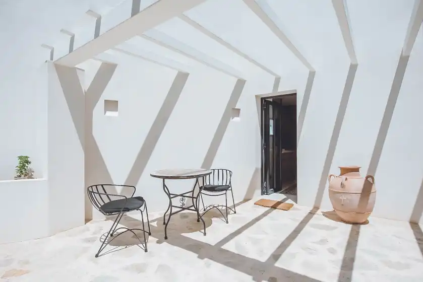 Holiday rentals in Villa oleander, Sant Agustí des Vedrà