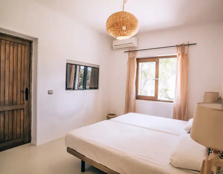 Holiday rentals in Villa rouge, Sant Antoni de Portmany
