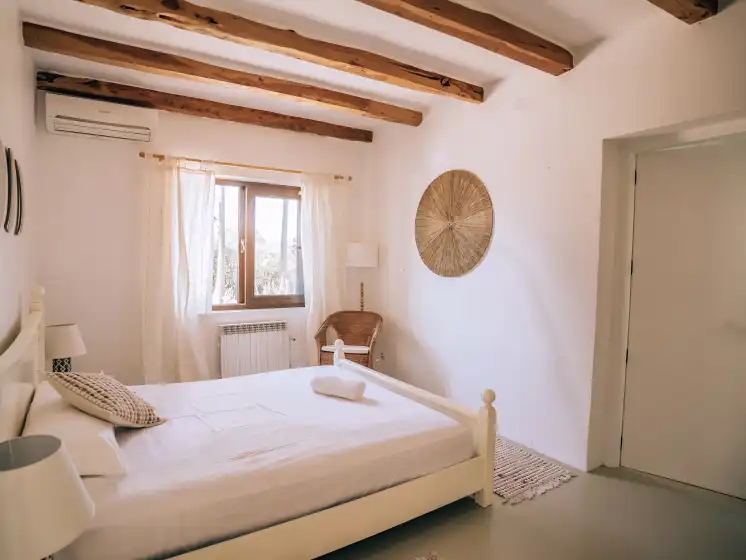 Holiday rentals in Villa rouge, Sant Antoni de Portmany