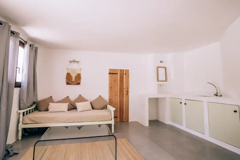 Holiday rentals in Villa rouge, Sant Antoni de Portmany