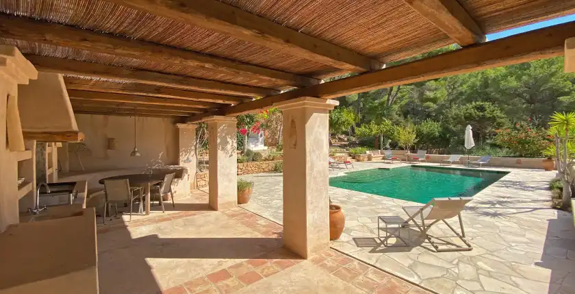 Holiday rentals in Villa silent, Sant Carles de Peralta