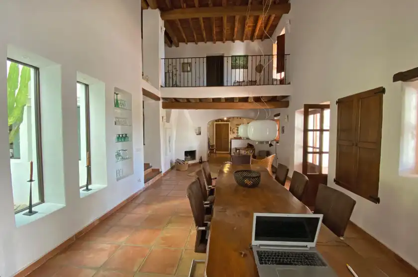 Holiday rentals in Villa silent, Sant Carles de Peralta