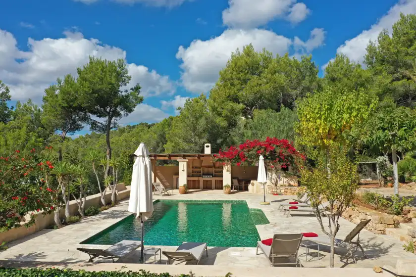 Holiday rentals in Villa silent, Sant Carles de Peralta