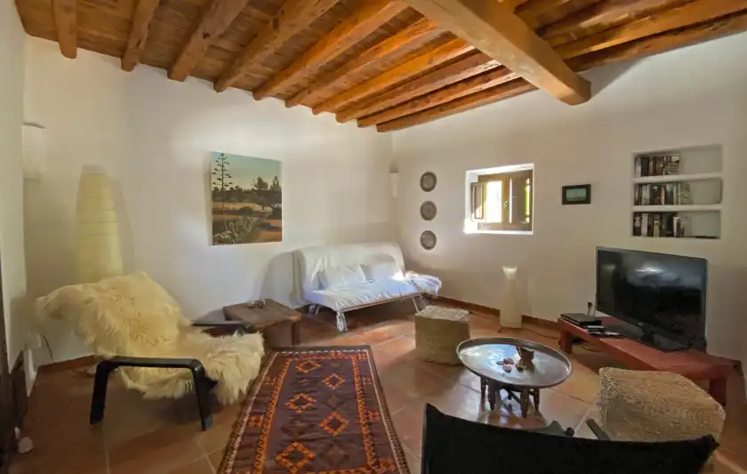 Holiday rentals in Villa silent, Sant Carles de Peralta