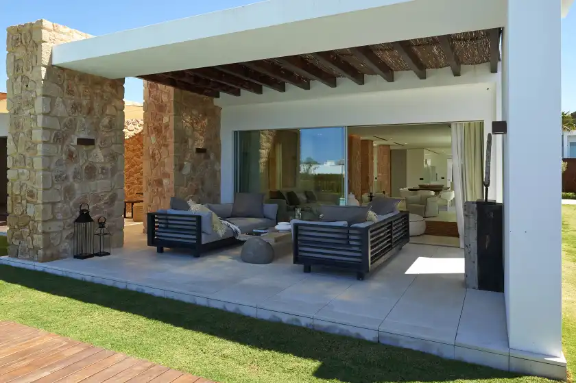 Holiday rentals in Villa tula, Sant Agustí des Vedrà