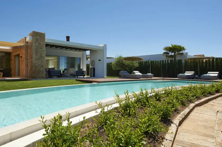 Holiday rentals in Villa tula, Sant Agustí des Vedrà