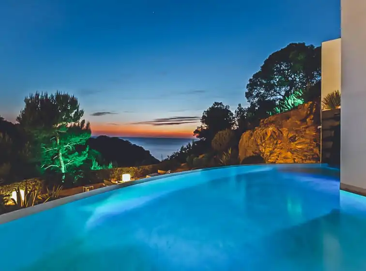 Holiday rentals in Villa vava, es Cubells