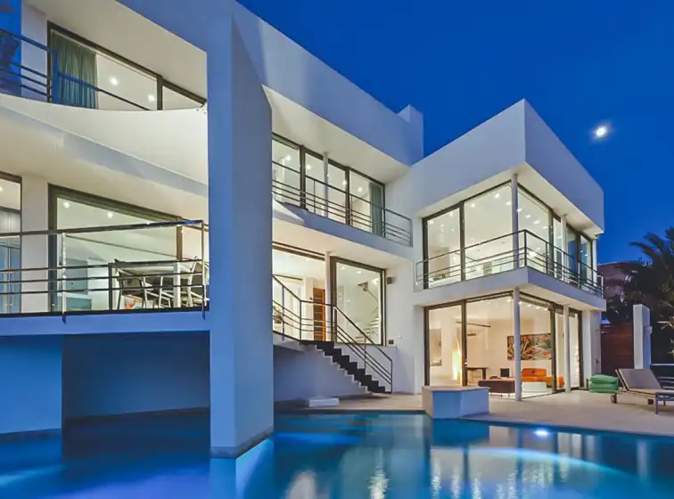 Holiday rentals in Villa vava, es Cubells