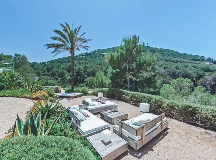 Holiday rentals in Villa vava, es Cubells