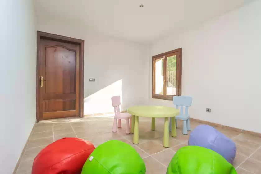 Holiday rentals in Can mir sa posada des pagès, Formentor