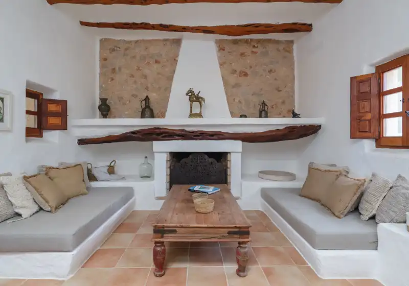 Holiday rentals in Can lorenzini due, Sant Llorenç de Balàfia