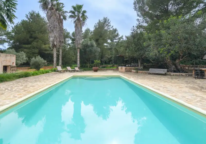 Holiday rentals in Can lorenzini due, Sant Llorenç de Balàfia