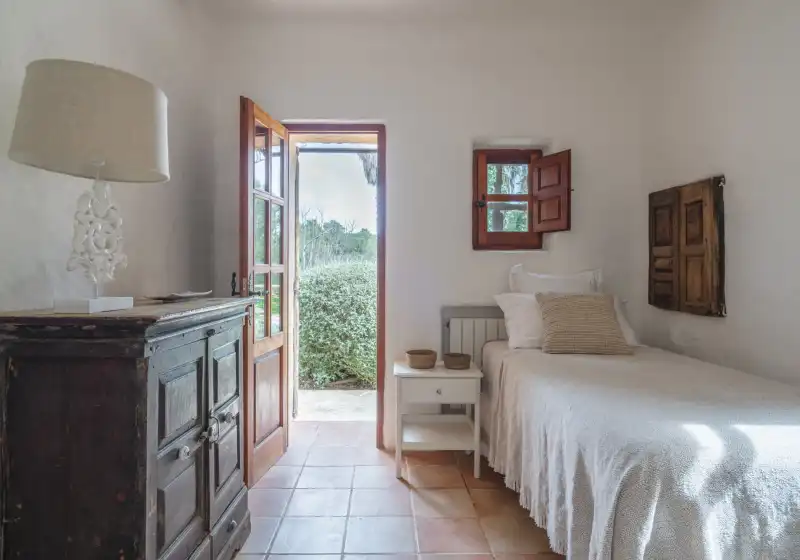 Holiday rentals in Can lorenzini due, Sant Llorenç de Balàfia
