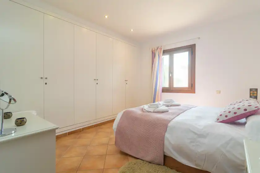 Holiday rentals in Sa rota, Santa Margalida