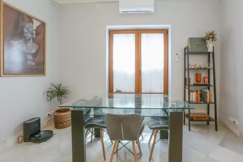 Holiday rentals in Callejon de triana, Sevilla