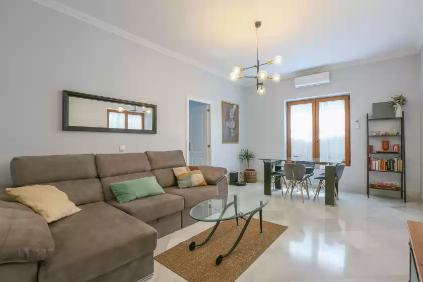 Holiday rentals in Callejon de triana