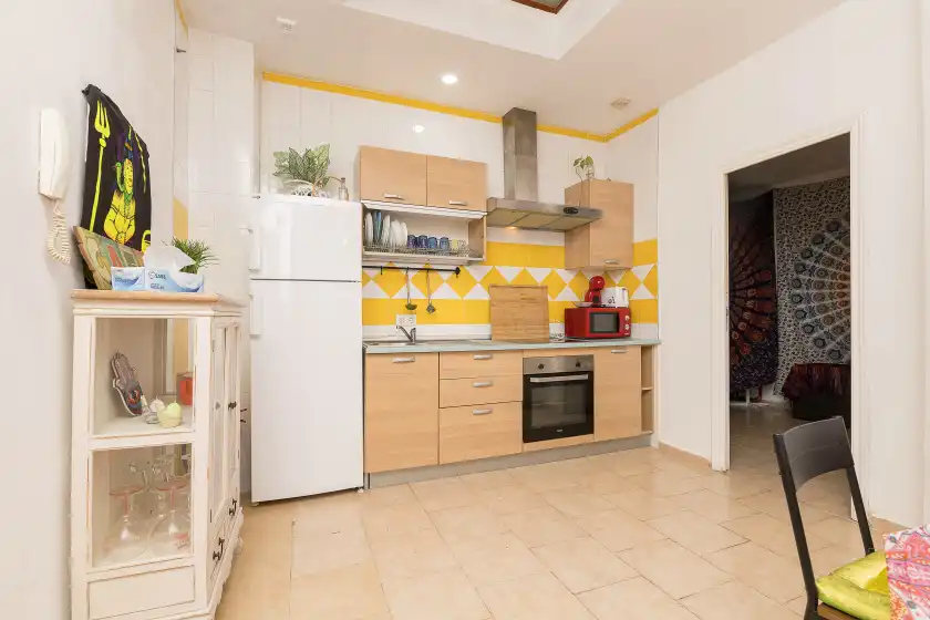 Holiday rentals in The hipiie house, Cádiz