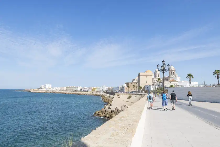 Holiday rentals in The hipiie house, Cádiz