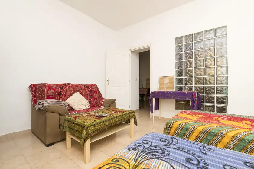 Holiday rentals in The hipiie house, Cádiz
