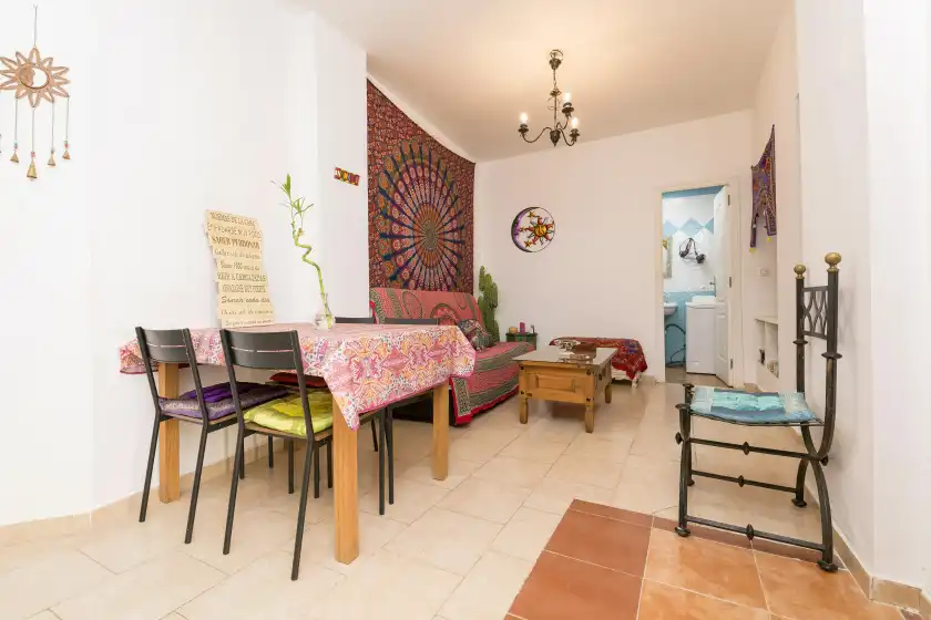 Holiday rentals in The hipiie house, Cádiz