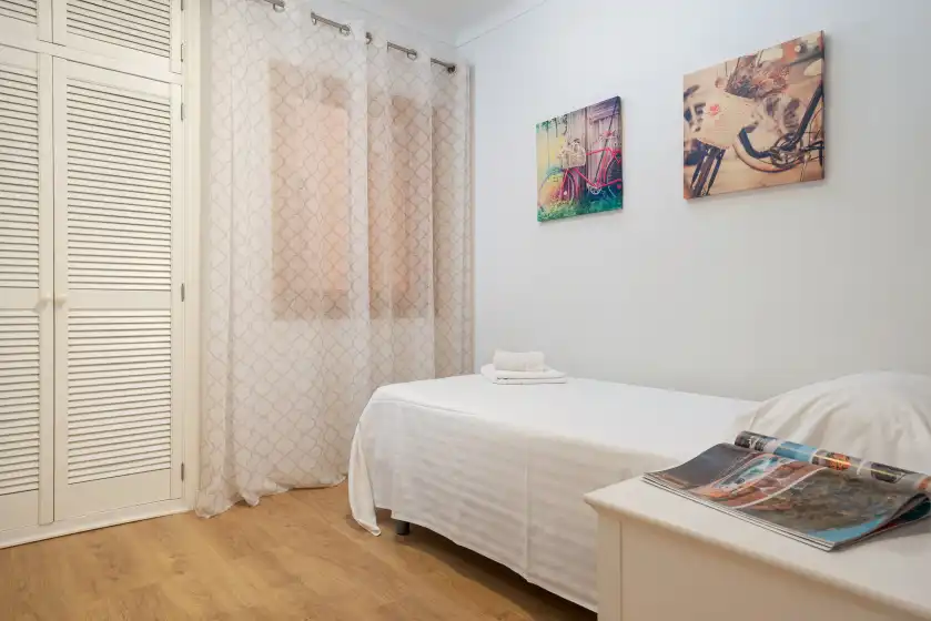 Holiday rentals in Antic 101, s'Illot
