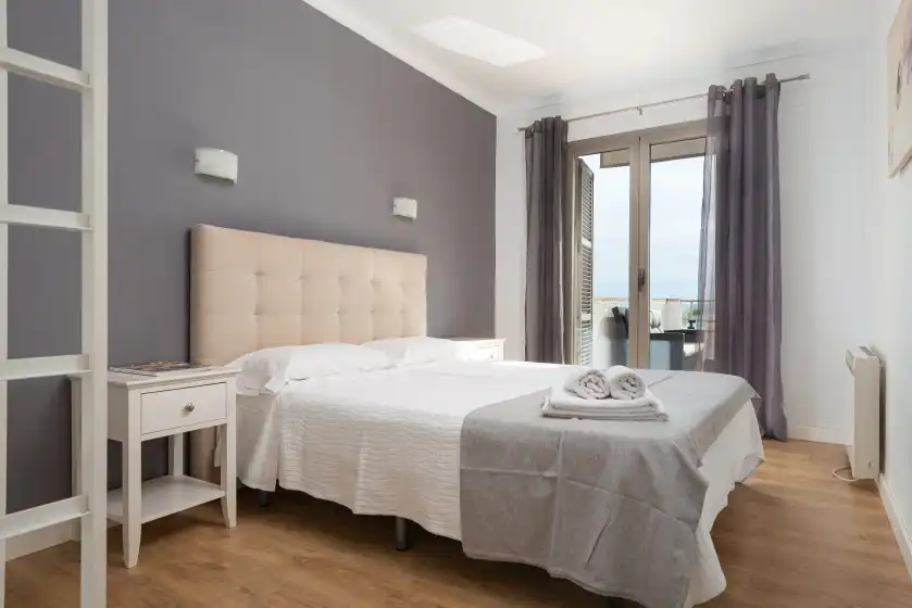 Holiday rentals in Antic 101, s'Illot